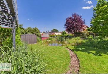 GRENZE LUXEMBURG: MODERNES WOHNHAUS MIT TOLLEM GARTENGRUNDSTÜCK / DOPPELGARAGE UND CARPORT