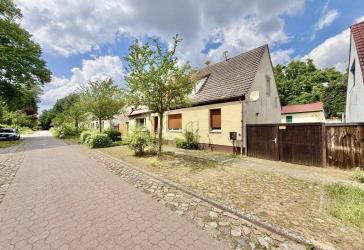 Großes Grundstück, doppeltes Potenzial: Ihr neues Doppelhaus-Projekt!