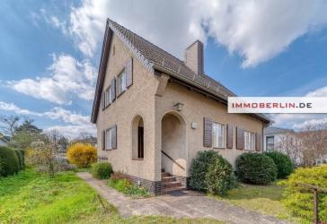 IMMOBERLIN.DE - Charaktervolles Haus mit Potenzial & Südwestgarten in familiärer Lage