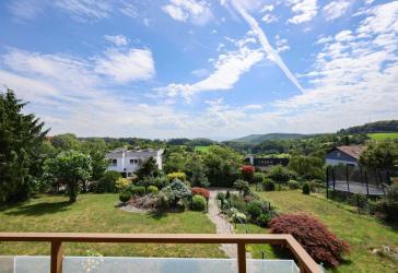 Einmalige Aussichtslage in Rheinfelden-Obereichsel - großzügiges EFH mit ELW auf 1.748 m² Grundstück