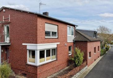Freistehendes Einfamilienhaus mit Einliegerwohnung