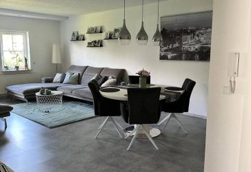Renovierte 3 ZKB mit Balkon & Stellplatz in ruhiger Lage