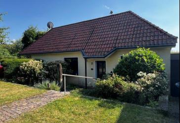 Natur Pur: Schönes Haus in absoluter Naturlage direkt am Deich in Rees-Bienen zu verkaufen