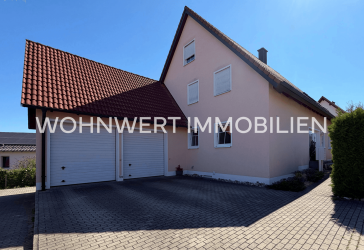 Teilvermietetes, modernes Mehrfamilienhaus in ruhiger Wohnlage von Illschwang!