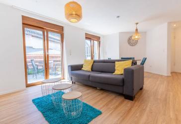 Neuwertige 2-Zimmer-Erdgeschosswohnung mit Terrasse und Stellplatz in Lage nahe dem Bodensee