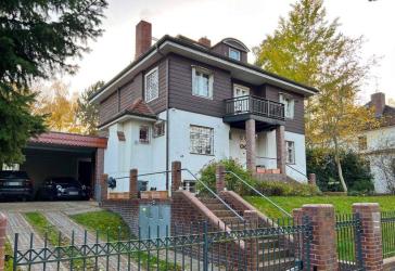 Villa mit Zusatzgebäude und Carport - Frohnau - nur Versteigerung - keine Käuferprovision