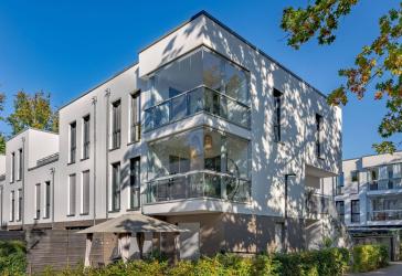 - provisionsfrei - Wunderschöne Maisonettewohnung, vollmöbliert auf Wunsch, hochwertige Ausstattung