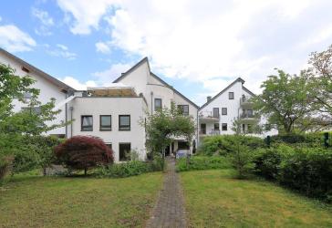 Besondere 182 m² Gartenwohnung mit Perspektive
