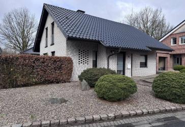 Einfamilienhaus mit gepflegtem Garten, Vollkeller & Garage in Coesfeld