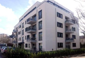 Hochwertig ausgestattete 3-Zi. Wohnung mit Terrasse und Gartenanteil im EG
