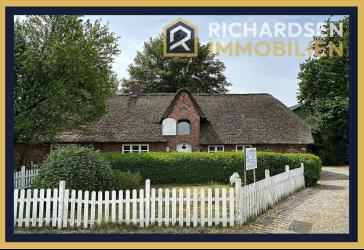 Friesenhaus unter Reet mit kleiner Weidefläche in ruhiger Lage in Risum-Lindholm OT Klockries