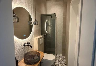 Exklusives WG-Zimmer in einer Luxusvilla