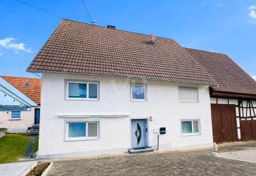 2-Zimmer-Erdgeschosswohnung im Ortskern von Aßmannshardt