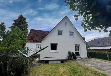 Einfamilienhaus mit Platz und Entwicklungspotenzial