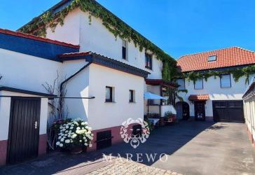 MEHRFAMILIENHAUS MIT NEUER HEIZUNGSANLAGE & LUKRATIVER RENDITE VON 5,3%