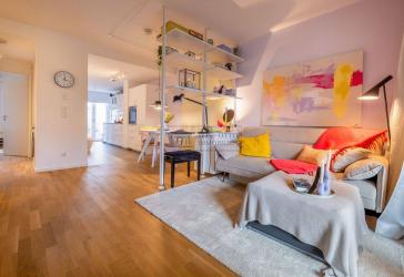 Attraktive und lichtdurchflutete 2,5-Zimmer-Wohnung mit sonnigem Balkon