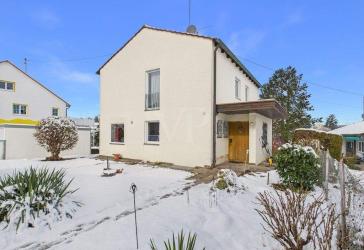 Einfamilienhaus mit herrlich großem Garten, in zentraler Lage - Gaimersheim