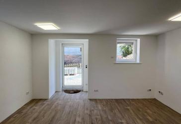 Attraktive 2-Zimmer-Wohnung mit Terrasse!