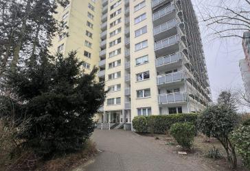 Gepflegte 3-Zimmer-Erdgeschosswohnung mit Balkon in ruhiger Feldrandlage - Top Wohnanlage