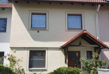 Provisionsfrei: Reihenhaus in Nürnberg-Kornburg mit Fußbodenheizung & Garage