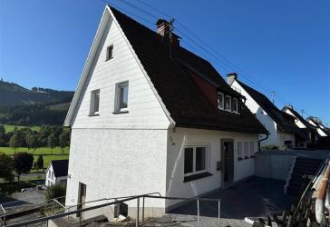 Komplett von innen saniertes Einfamilienhaus in Saalhausen!