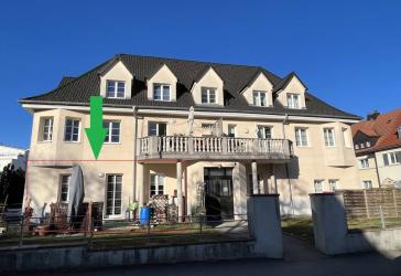 3-Zimmer-Wohnung im Erdgeschoss mit Terrasse und PKW-Stellplatz