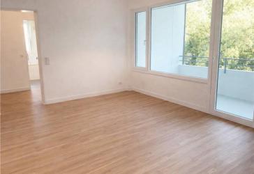 Idyllisches Wohnen: 5-Zimmer-Wohnung in Düsseldorf-Ludenberg mit Balkon und Einbauküche