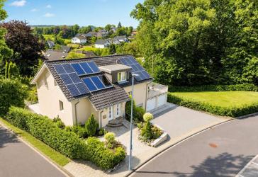 3 autarke Einheiten in Much-Zentrum: Mehrgenerationenhaus für Eigennutzer oder Kapitalanleger