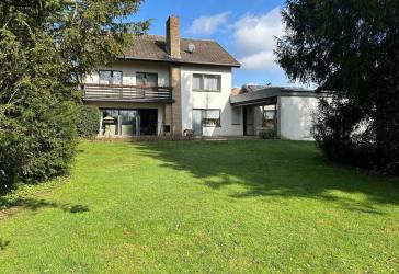 Einfamilienhaus mit großem Garten und Erweiterungspotenzial