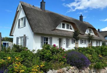 Reetdach-Ferienhaus, nur 800 Meter von der Ostsee