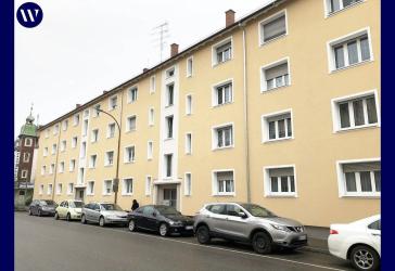 Nur noch einziehen! Renovierte 3-Zimmer-Wohnung mit Balkon, guter Schnitt, Tageslichtbad + Dusche