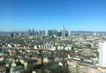 3-Zimmer-Wohnung im 21.Stock des Henningerturms von privat.
