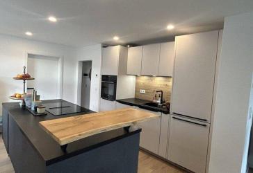 Provisionsfrei! Ruhige, helle 3 Zi Wohnung mit Top-Ausstattung zum sofort Einziehen und Wohlfühlen