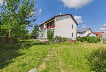Vielseitiges, modernisiertes Haus mit großem Grundstück - ideal für Familien & Kapitalanleger!
