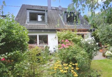 Wohn- und Gartentraum in Heide - mit großzügigen, durchdachten Grundrissen