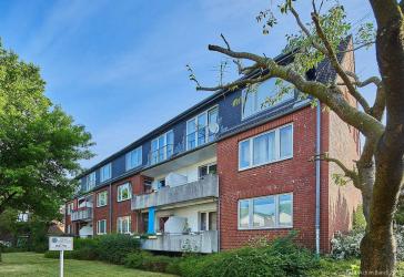 Große 3 Zimmerwohnung mit Balkon