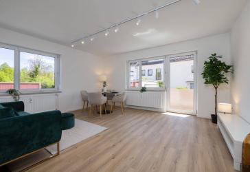 Frisch sanierte 4-ZKB mit Balkon & separatem WC in ruhiger Lage - Provisionsfrei
