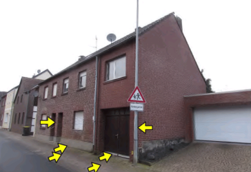Schönes Einfamilienhaus mit Anbau, Balkon und Nebengebäude in 50181 Bedburg-Pütz