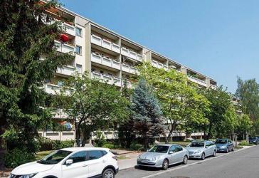 Wir sanieren für Sie: 4-Zimmerwohnung mit Balkon in oberster Etage und tollem Ausblick!