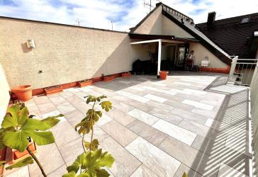 Traumhafte Dachterrassenwohnung mit 62 m² Terrasse in Maxvorstadt/Schwabing West direkt vom Eigentümer