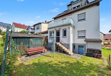 Bezahlbares Einfamilienhaus mit Garten und Photovoltaikanlage in Friedlos