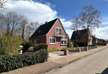 In unverbauter Lage, Einfamilienhaus freistehend auf Eigentumsgrundstück zu verkaufen!