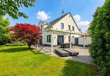 Modernes Einfamilienhaus in gesuchter Lage von Alt-Wittlaer