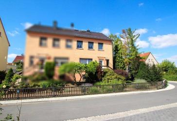 DHH, 4 Zi., Wintergarten, Keller, Garage in ruhiger Siedlungslage ***PROVISIONSFREI***