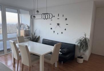 Hochmoderne 3-Zi.-ETW 75 m² + Balkon + voll möbliert nur 145.950 €