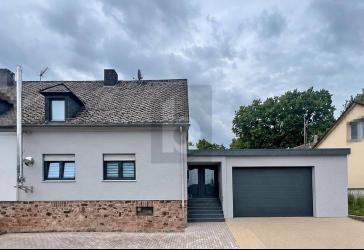 CHARMANTES ZUHAUSE MIT WINTERGARTEN UND GARTEN