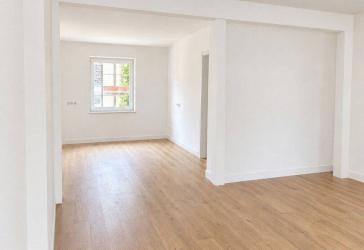 3-Zimmer Wohnung: Erstbezug nach Kernsanierung im Herzen der Altstadt
