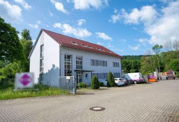 ***MODERNES BÜROGEBÄUDE MIT 670 QM***