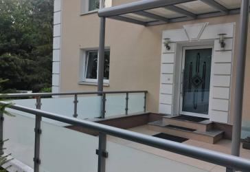 Einzigartiges Anwesen im Mischbaugebiet – saniertes Wohnhaus,kleine Halle und Baugrundstück