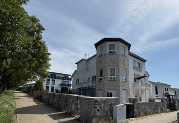 Großes 3-Familienhaus mit tollem Panoramablick in Kassel-Wolfsanger